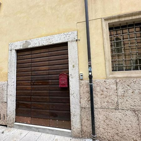 Al Campanile Apartment Verona Exterior foto